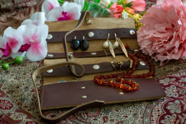 összehajtható valódi bőr ékszertartó, burgundi