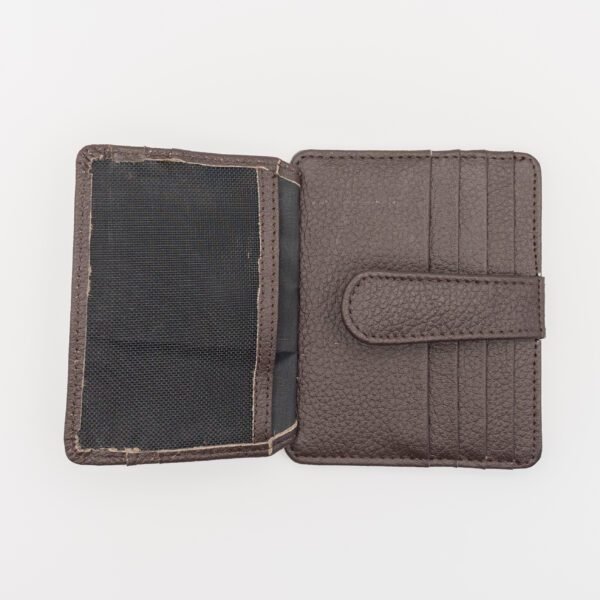 nagyméretű, sok rekeszes valódi bőr kártyatartó, texturált barna