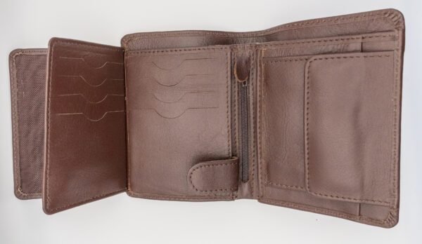 sok zsebes valódi bőr pénztárca, barna