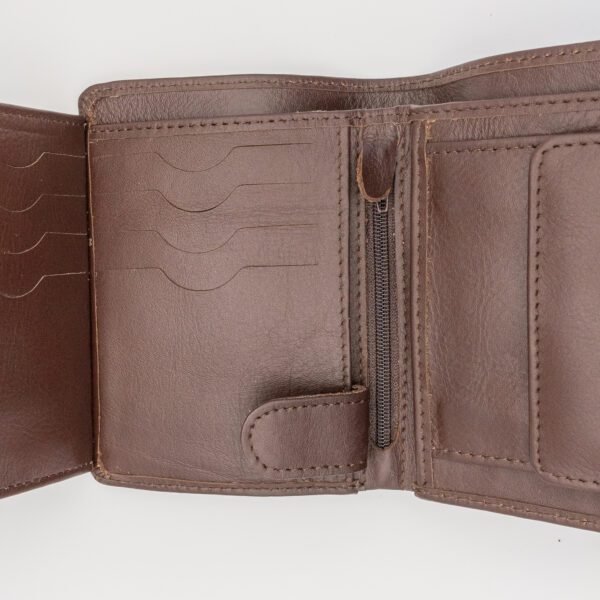 sok zsebes valódi bőr pénztárca, barna