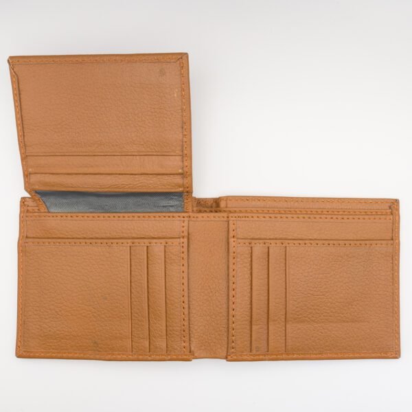 tágas valódi bőr pénztárca, világosbarna