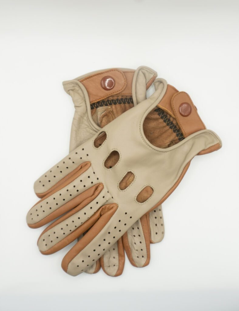 valódi bőr autós kesztyű patentos pánttal, kétféle barna