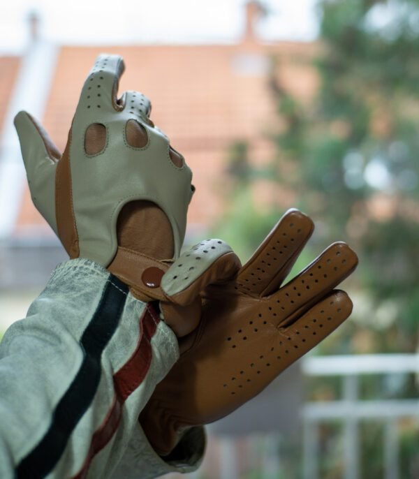 valódi bőr autós kesztyű patentos pánttal, kétféle barna