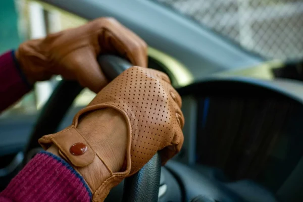 Báránybőr autós kesztyű